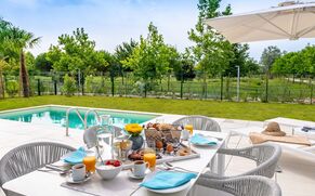 Colazione a bordo piscina - servizi individuali Pareus